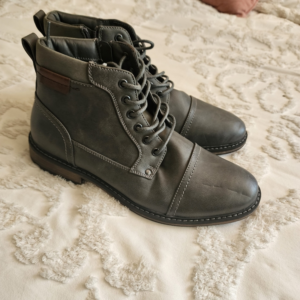 BKE buckle mens boots